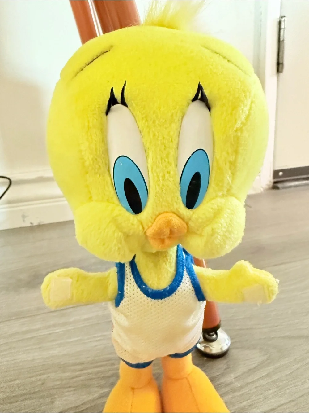 Warner Bros. Looney Tunes Tweety Bird Small Yellow Plush Basketball Jersey 10”